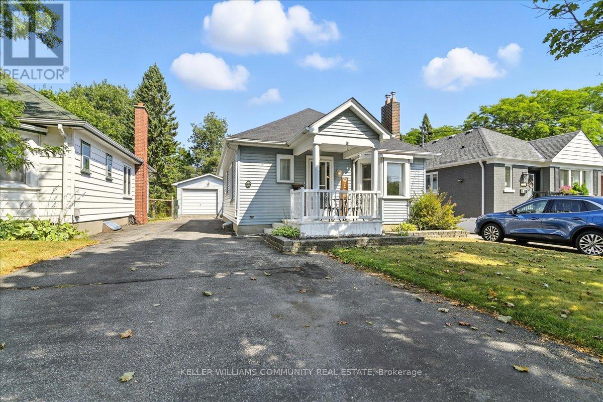 Photo 2 of 144 University Avenue E, Cobourg ON