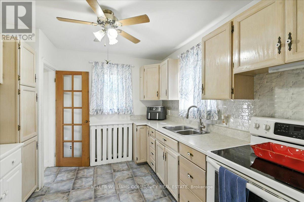 Photo 21 of 144 University Avenue E, Cobourg ON