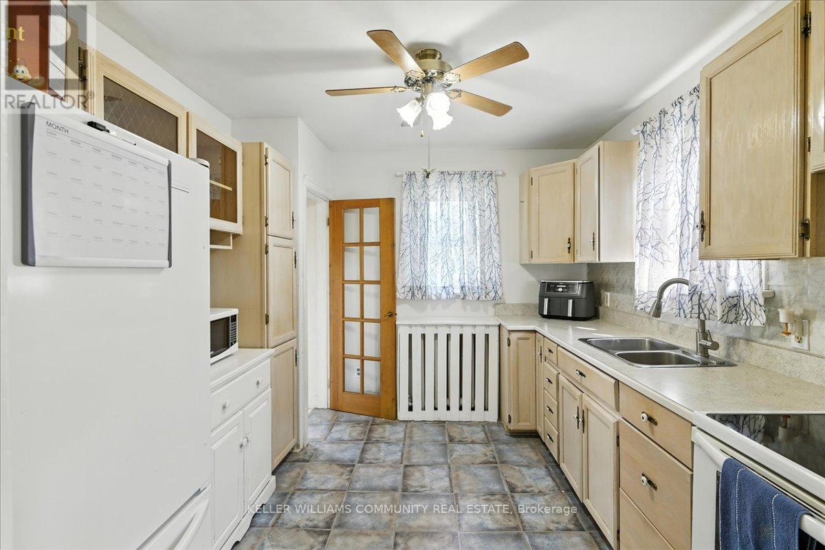 Photo 24 of 144 University Avenue E, Cobourg ON