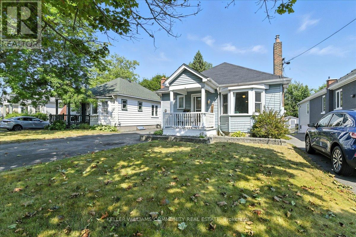 Photo 3 of 144 University Avenue E, Cobourg ON