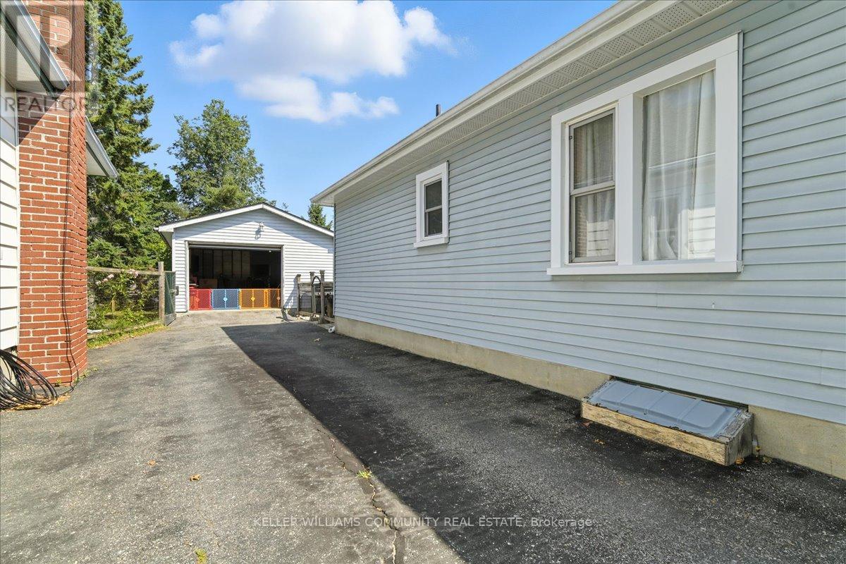 Photo 35 of 144 University Avenue E, Cobourg ON
