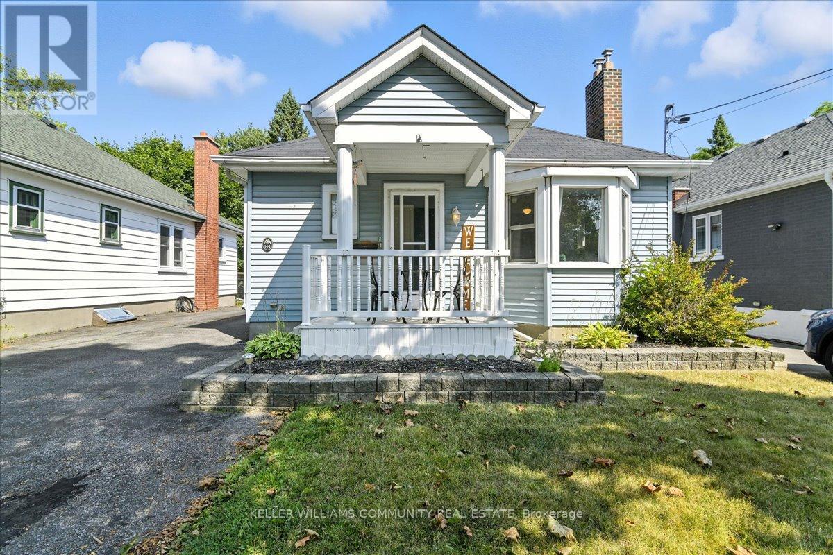 Photo 4 of 144 University Avenue E, Cobourg ON
