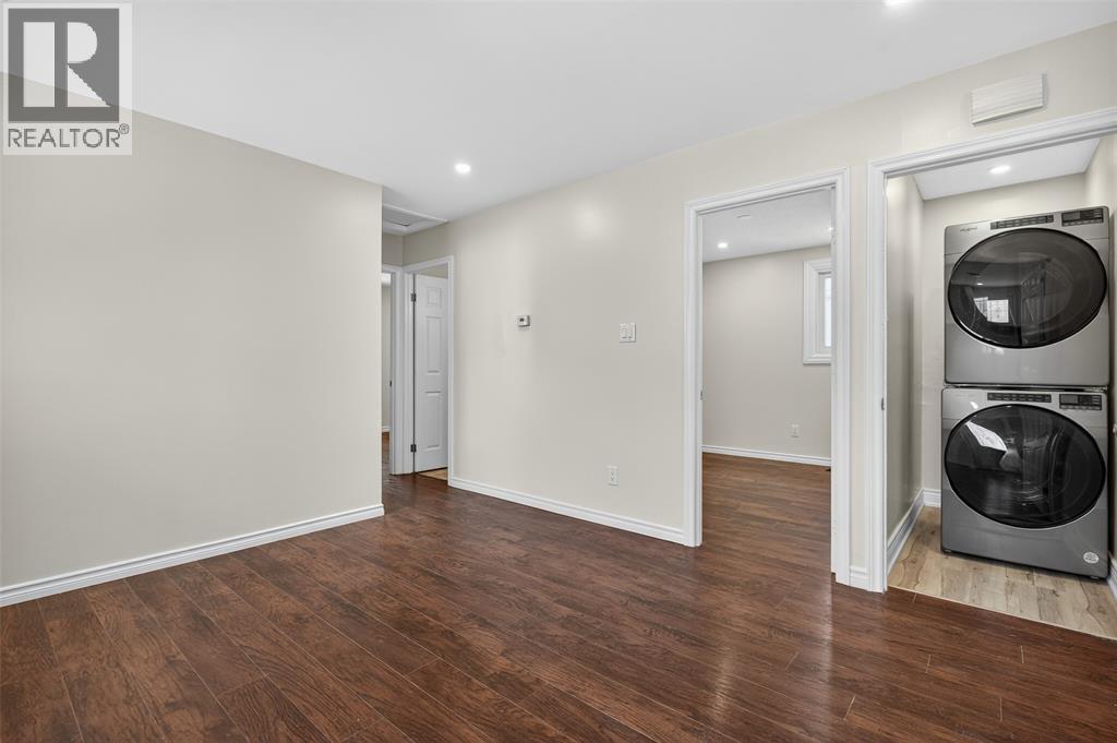 Photo 29 of 330 Somerset Crescent, Sarnia ON