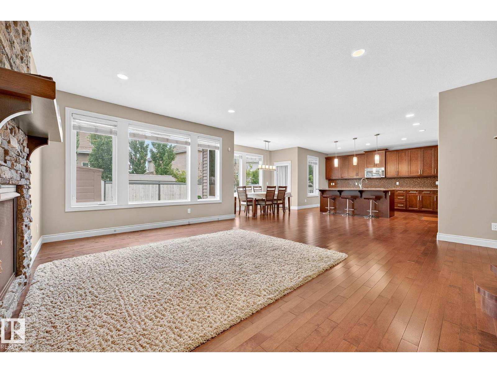 Photo 12 of 2121 90 A St Sw, Edmonton AB