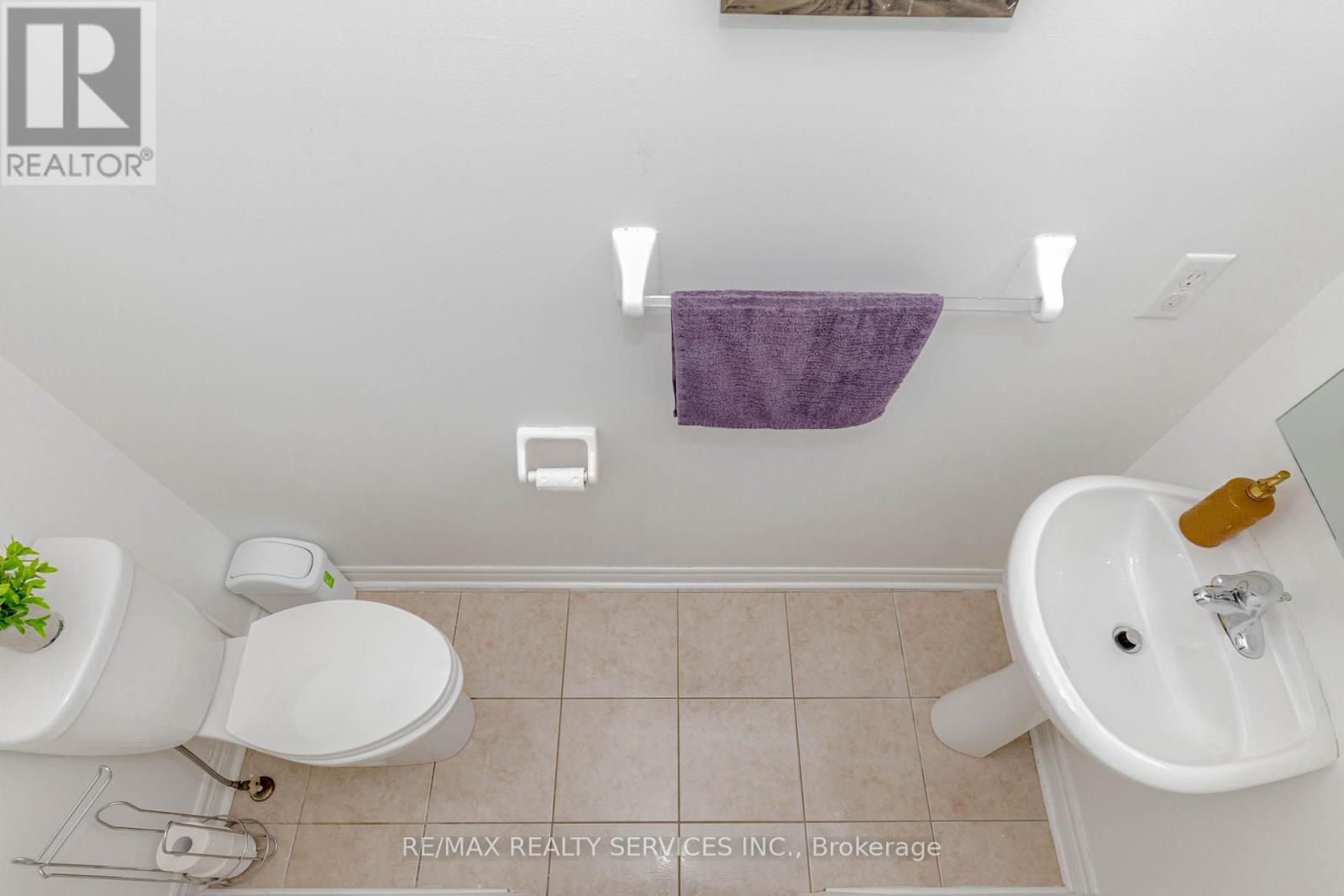 Photo 19 of 10 Cedarsprings Way, Brampton ON