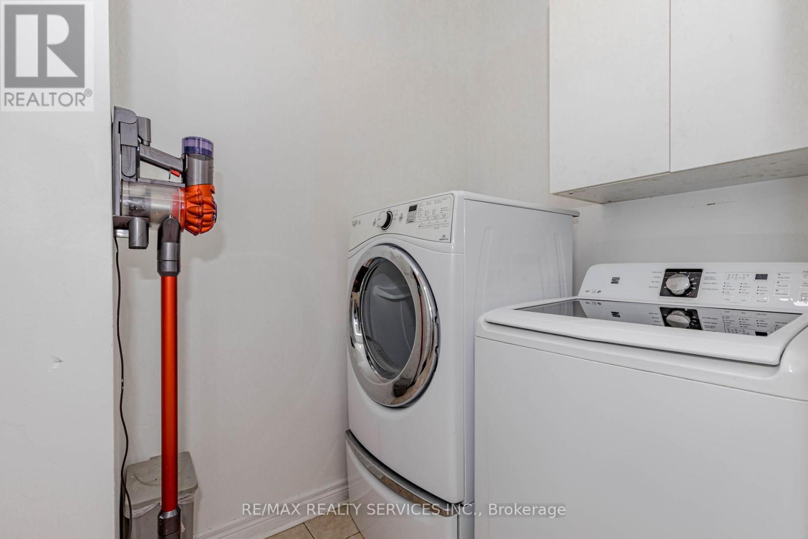 Photo 20 of 10 Cedarsprings Way, Brampton ON