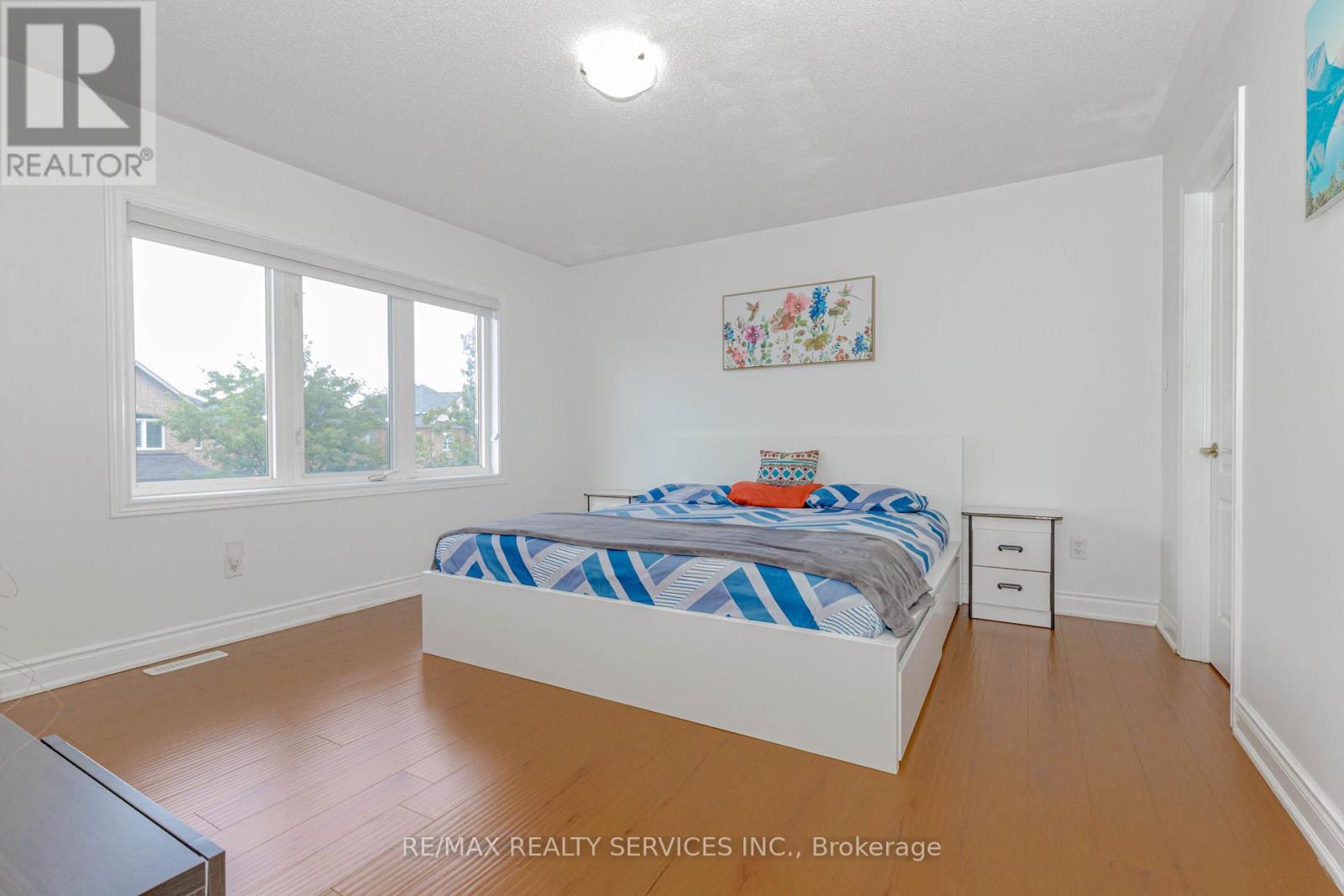 Photo 35 of 10 Cedarsprings Way, Brampton ON