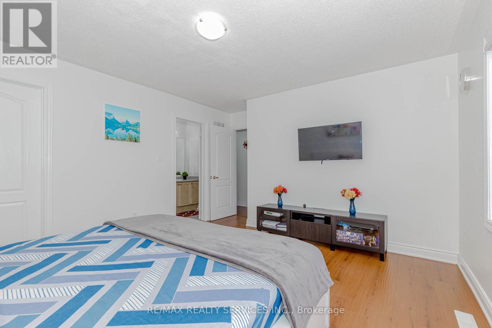 Photo 37 of 10 Cedarsprings Way, Brampton ON