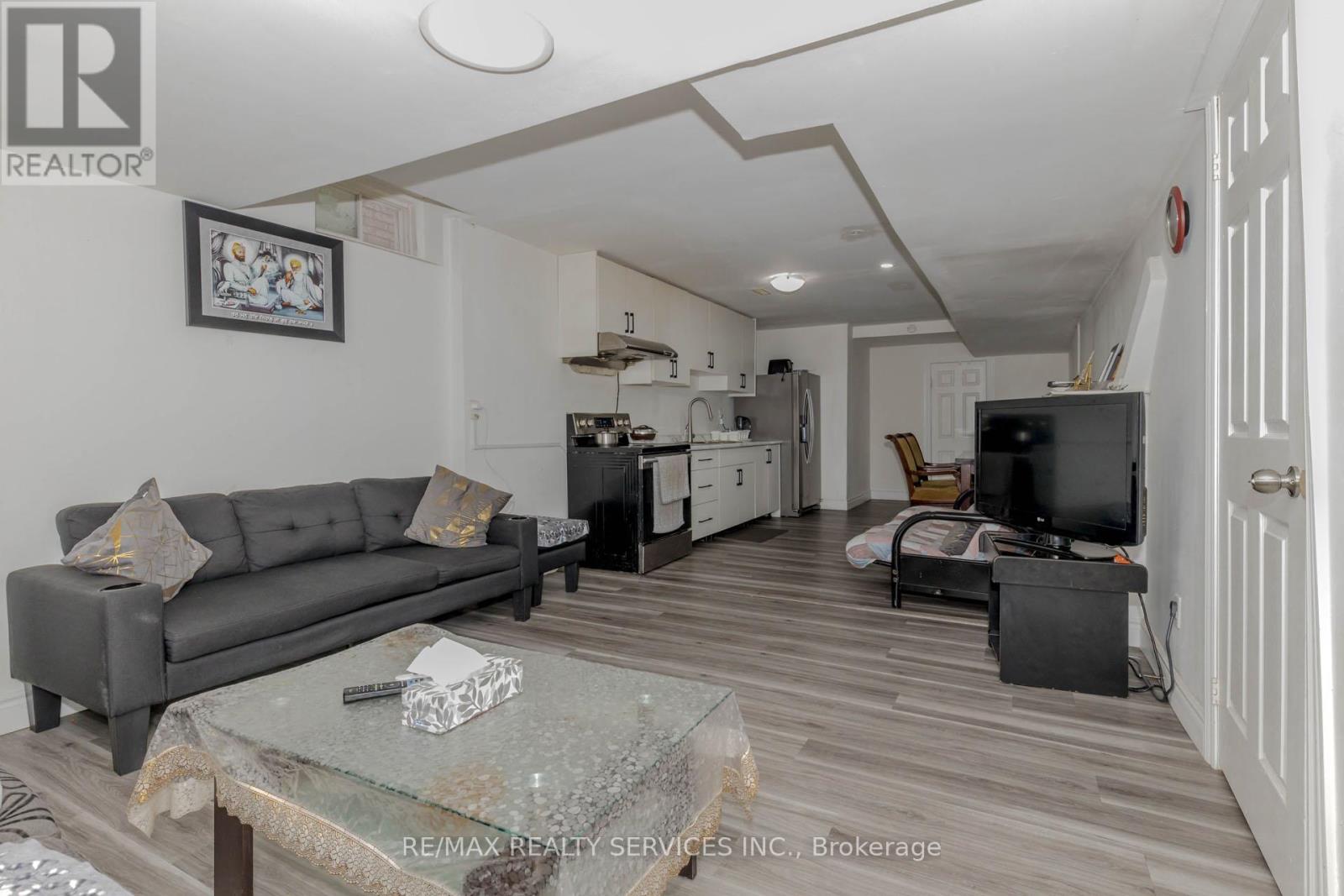 Photo 44 of 10 Cedarsprings Way, Brampton ON
