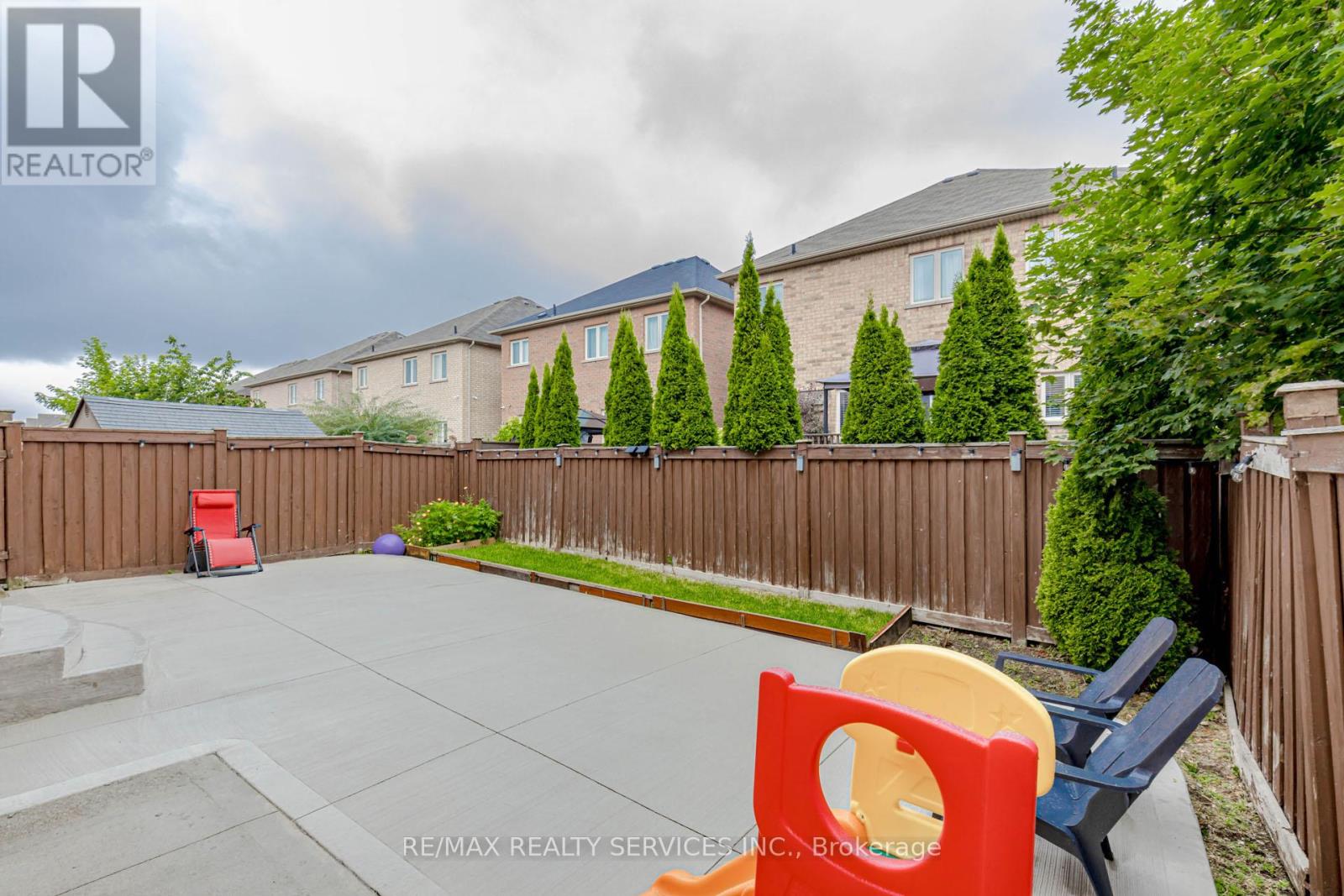 Photo 48 of 10 Cedarsprings Way, Brampton ON