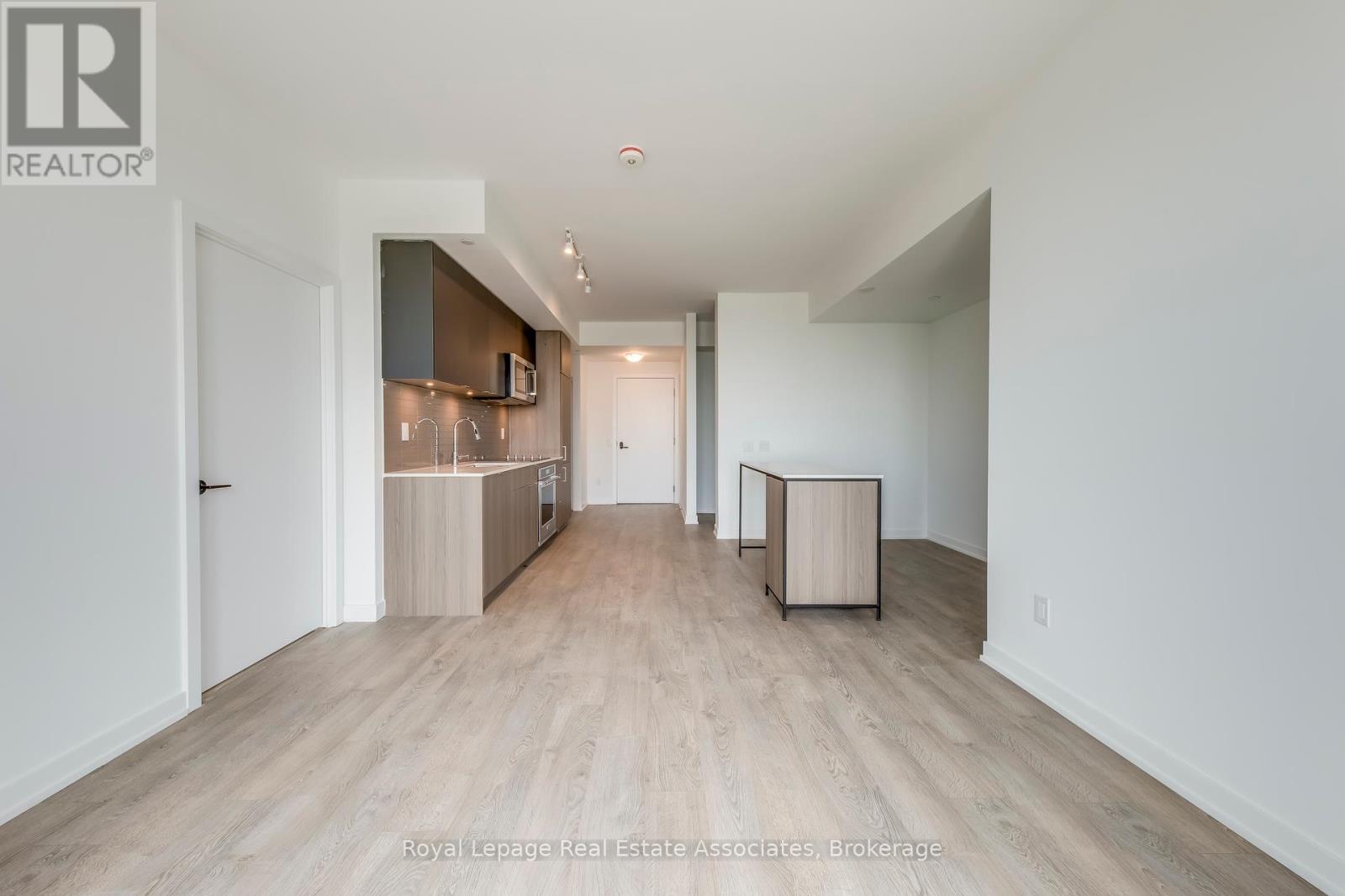 Photo 23 of 806 220 Missinnihe Way, Mississauga ON