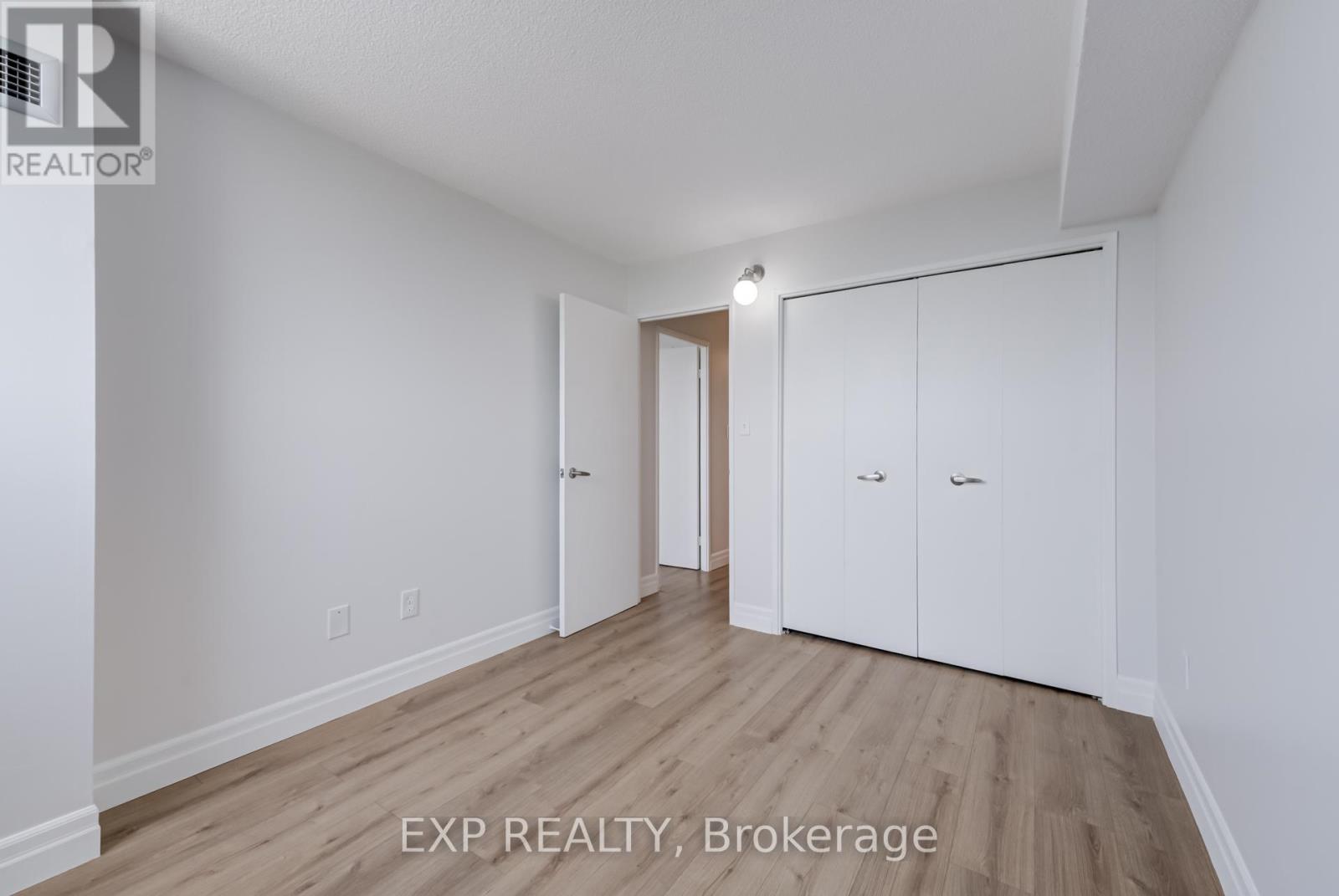 Photo 20 of 1812 270 Scarlett Road, Toronto ON