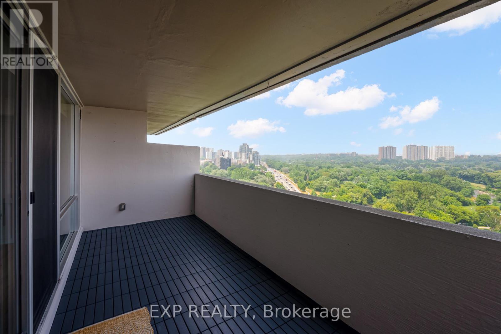Photo 13 of 1812 270 Scarlett Road, Toronto ON