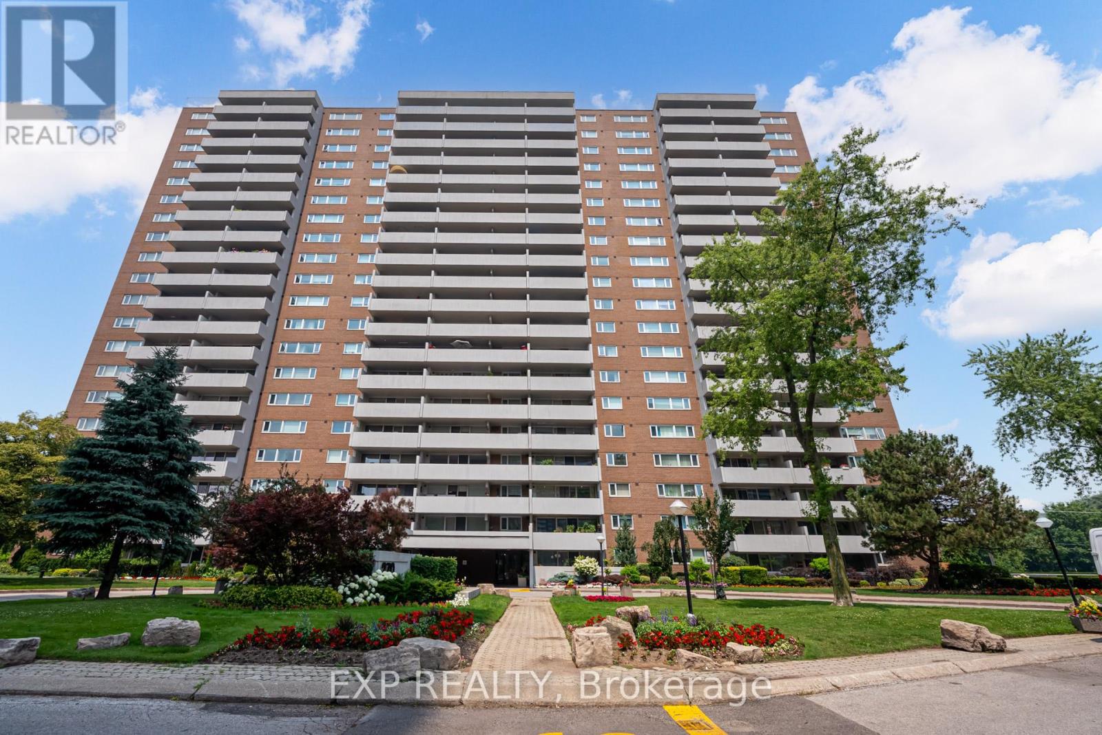 Photo 12 of 1812 270 Scarlett Road, Toronto ON