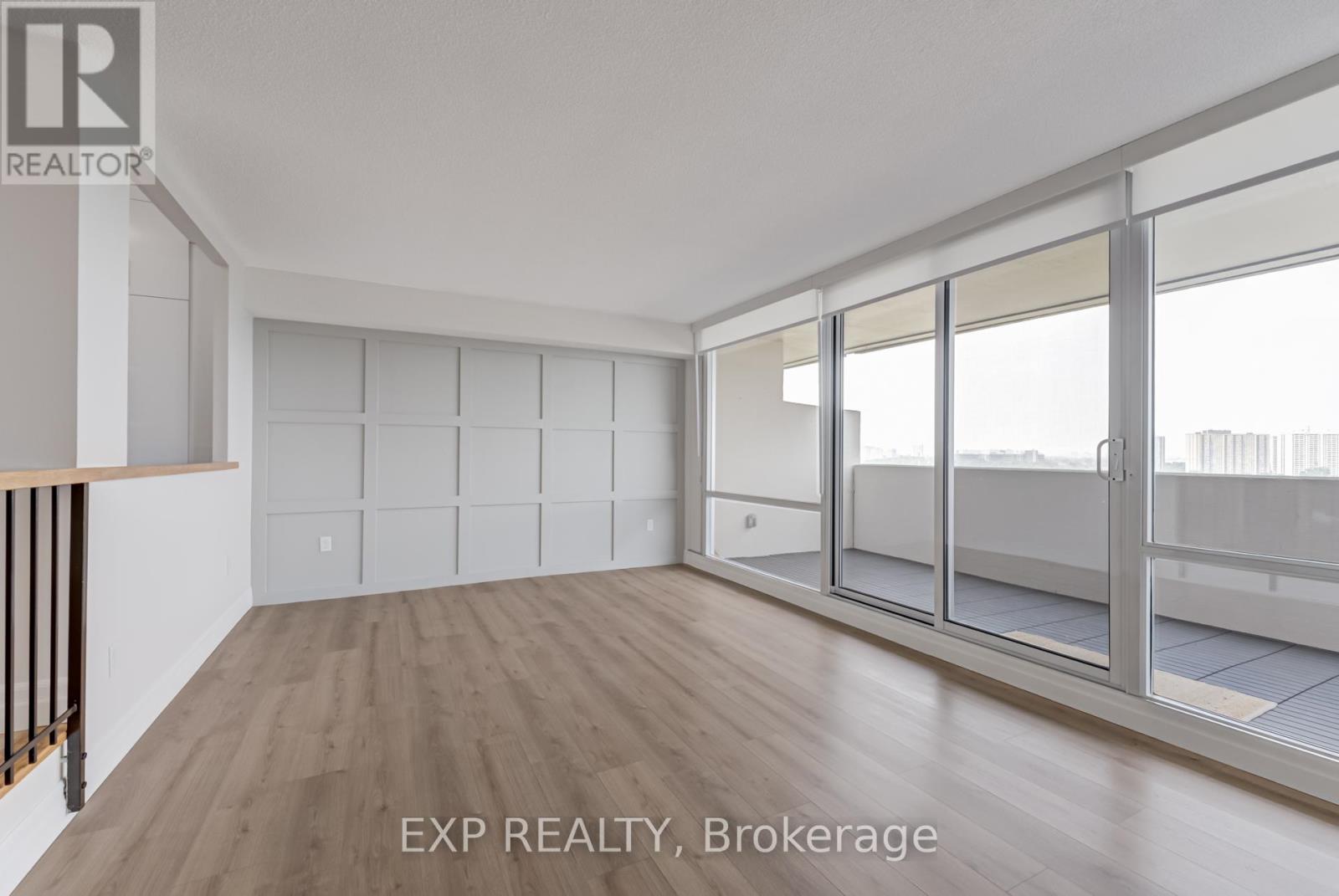 Photo 7 of 1812 270 Scarlett Road, Toronto ON