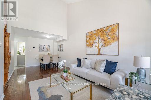 Photo 22 of 47 Heartleaf Crescent, Brampton ON