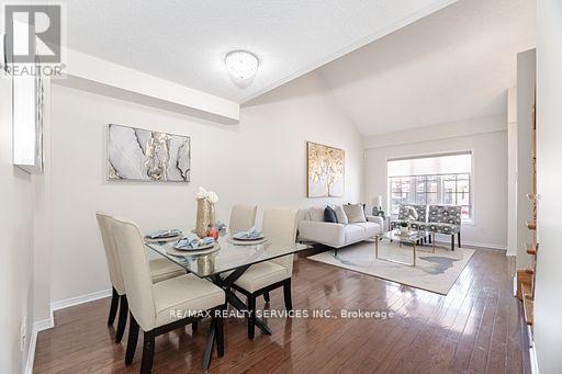 Photo 9 of 47 Heartleaf Crescent, Brampton ON