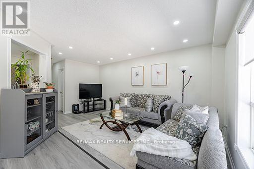 Photo 1 of 47 Heartleaf Crescent, Brampton ON
