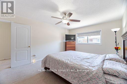 Photo 38 of 47 Heartleaf Crescent, Brampton ON