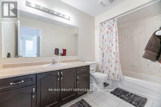 Photo 43 of 47 Heartleaf Crescent, Brampton ON