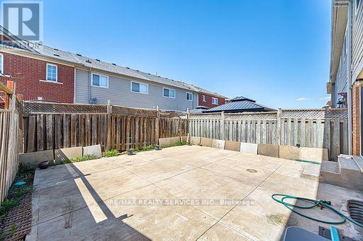 Photo 39 of 47 Heartleaf Crescent, Brampton ON