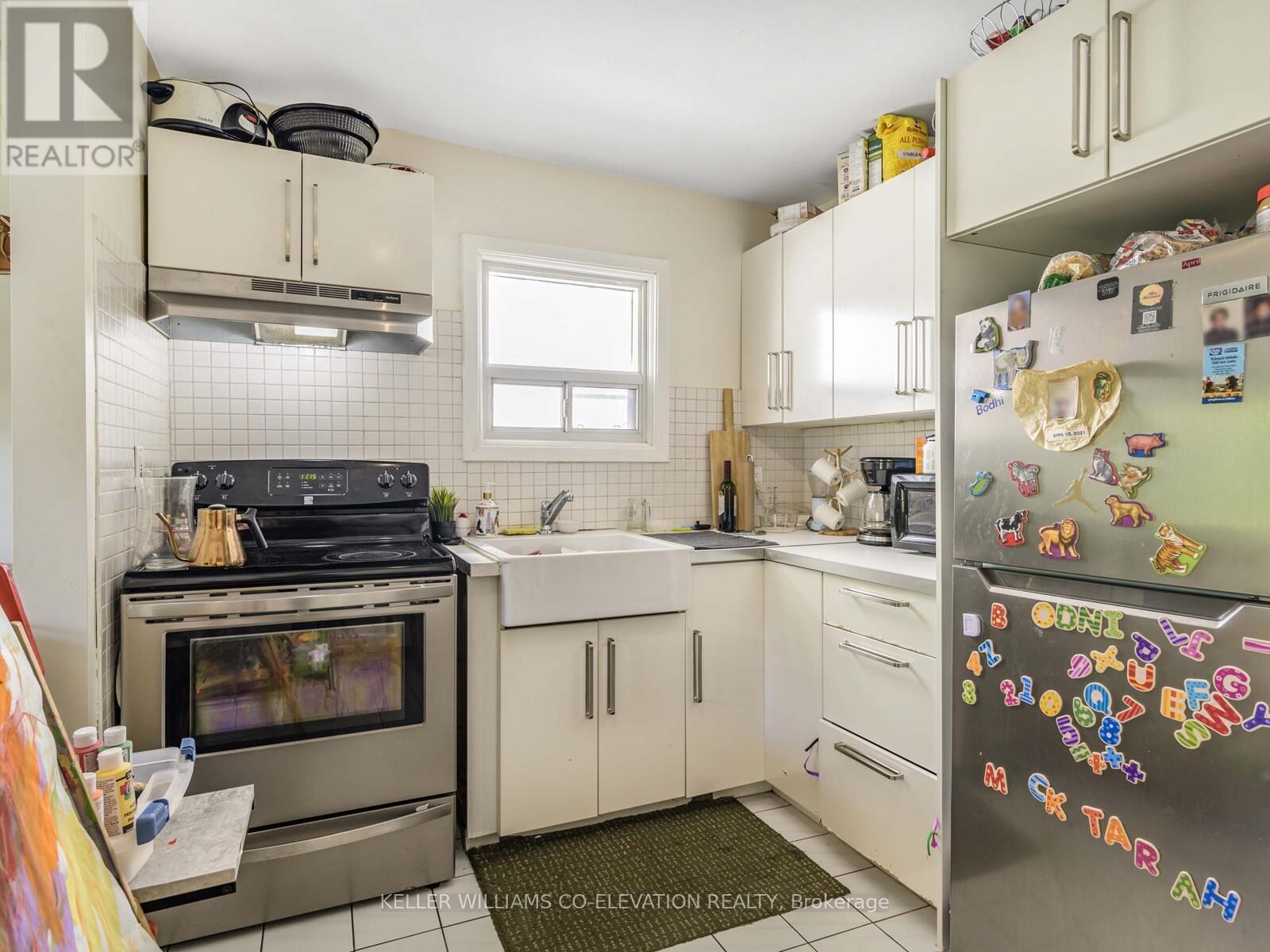 Photo 11 of 48 Massey Street, Toronto ON