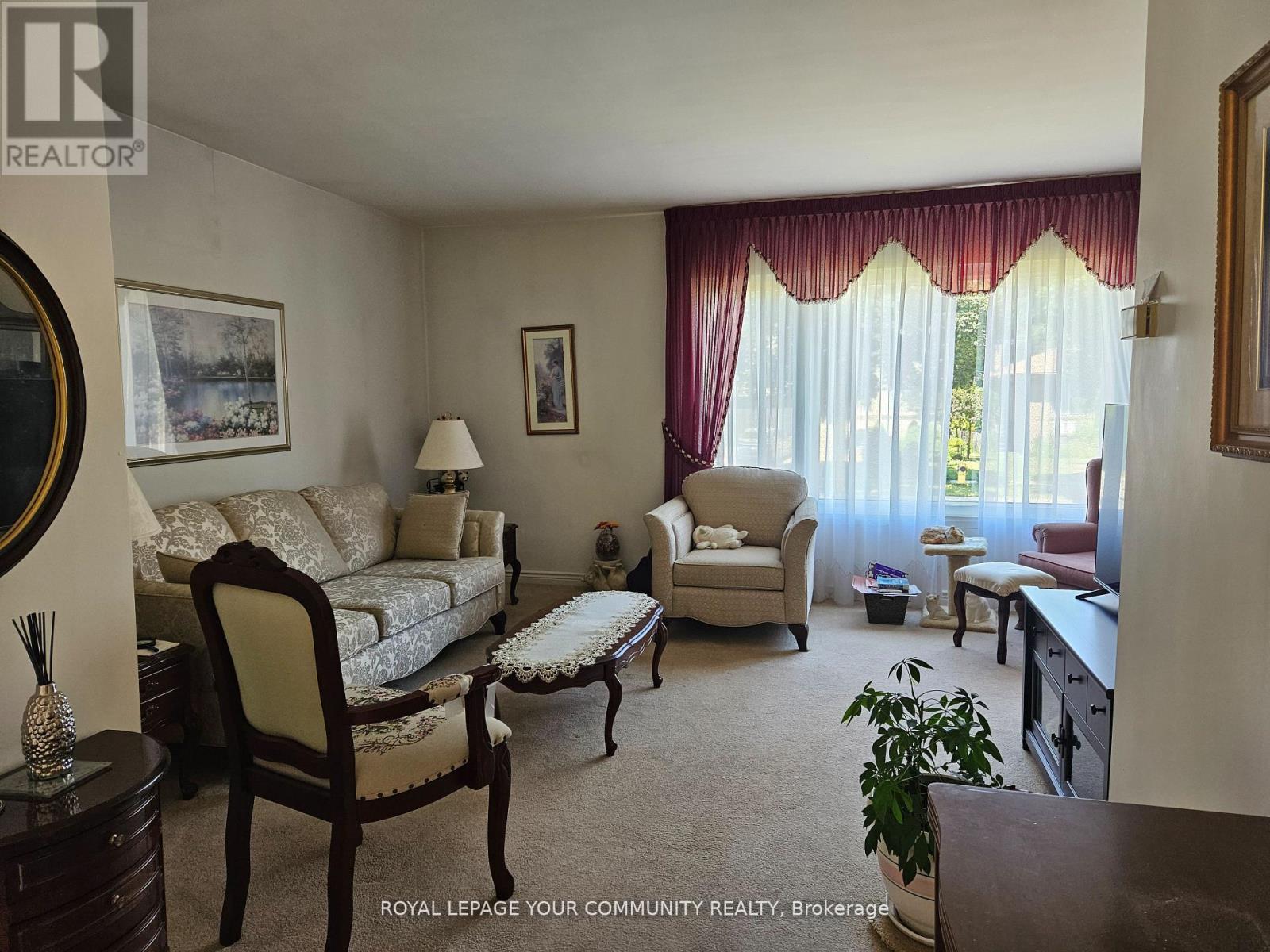 Photo 6 of 317 Connaught Avenue, Toronto ON
