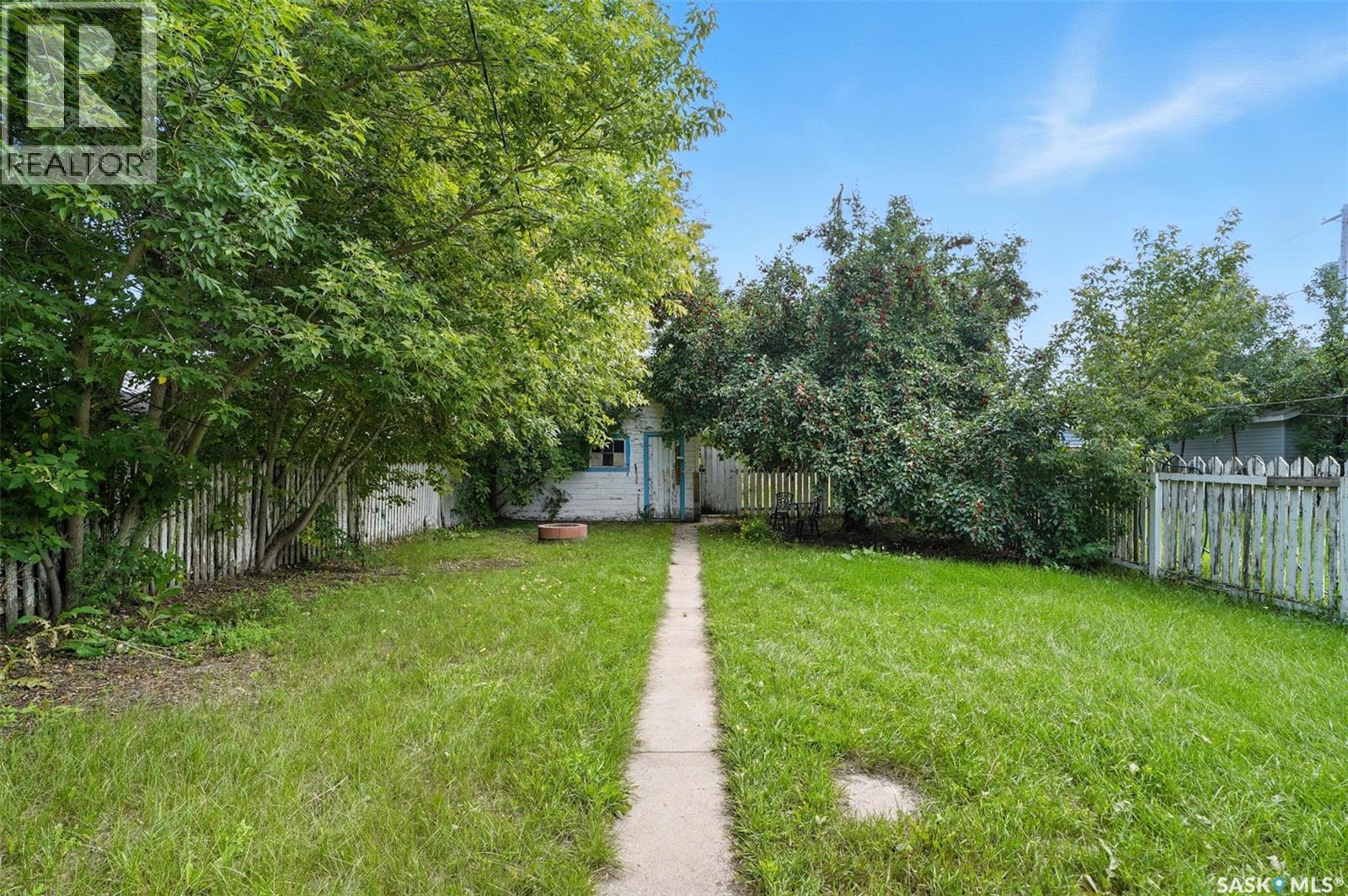 Photo 33 of 322 D Avenue S, Saskatoon SK