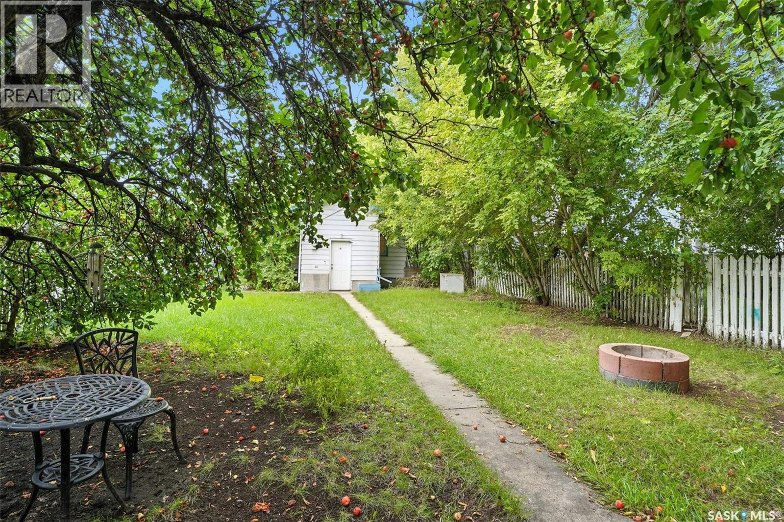 Photo 1 of 322 D Avenue S, Saskatoon SK