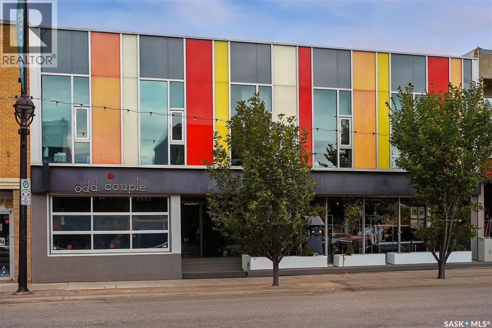 Photo 4 of 322 D Avenue S, Saskatoon SK