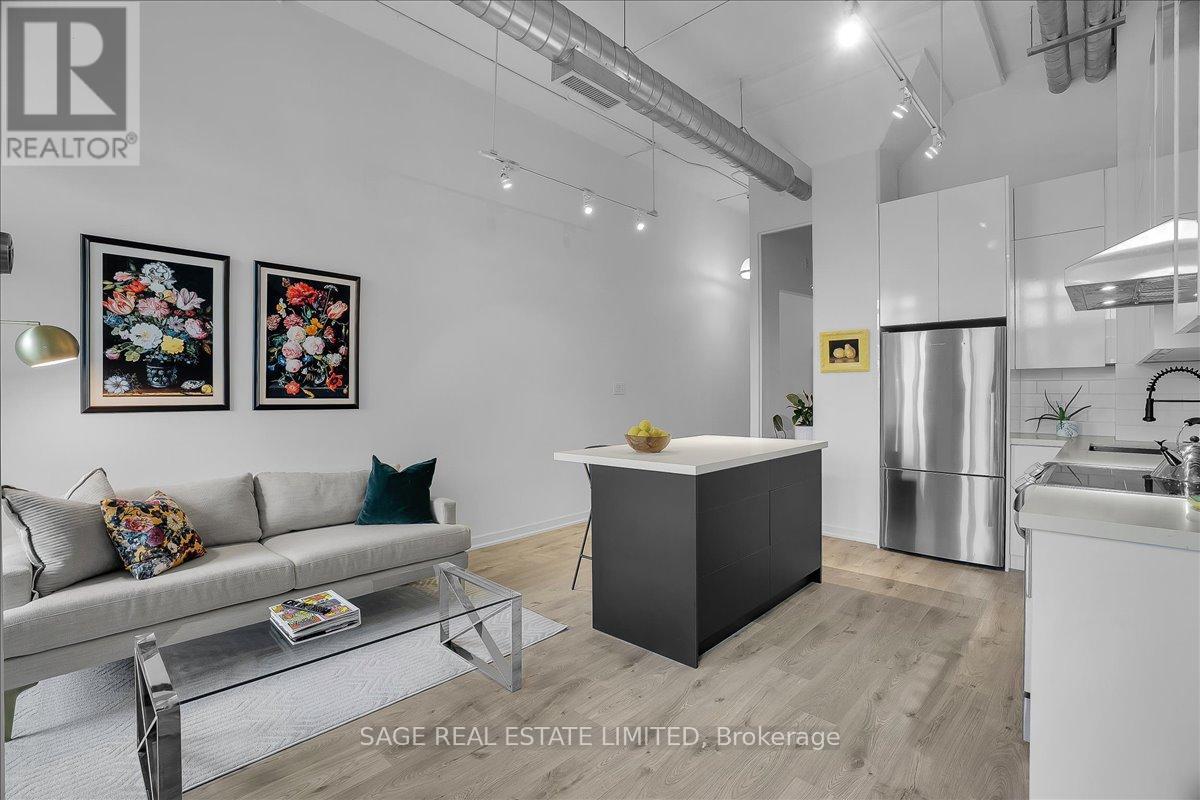 Photo 3 of 317 380 Macpherson Avenue, Toronto ON