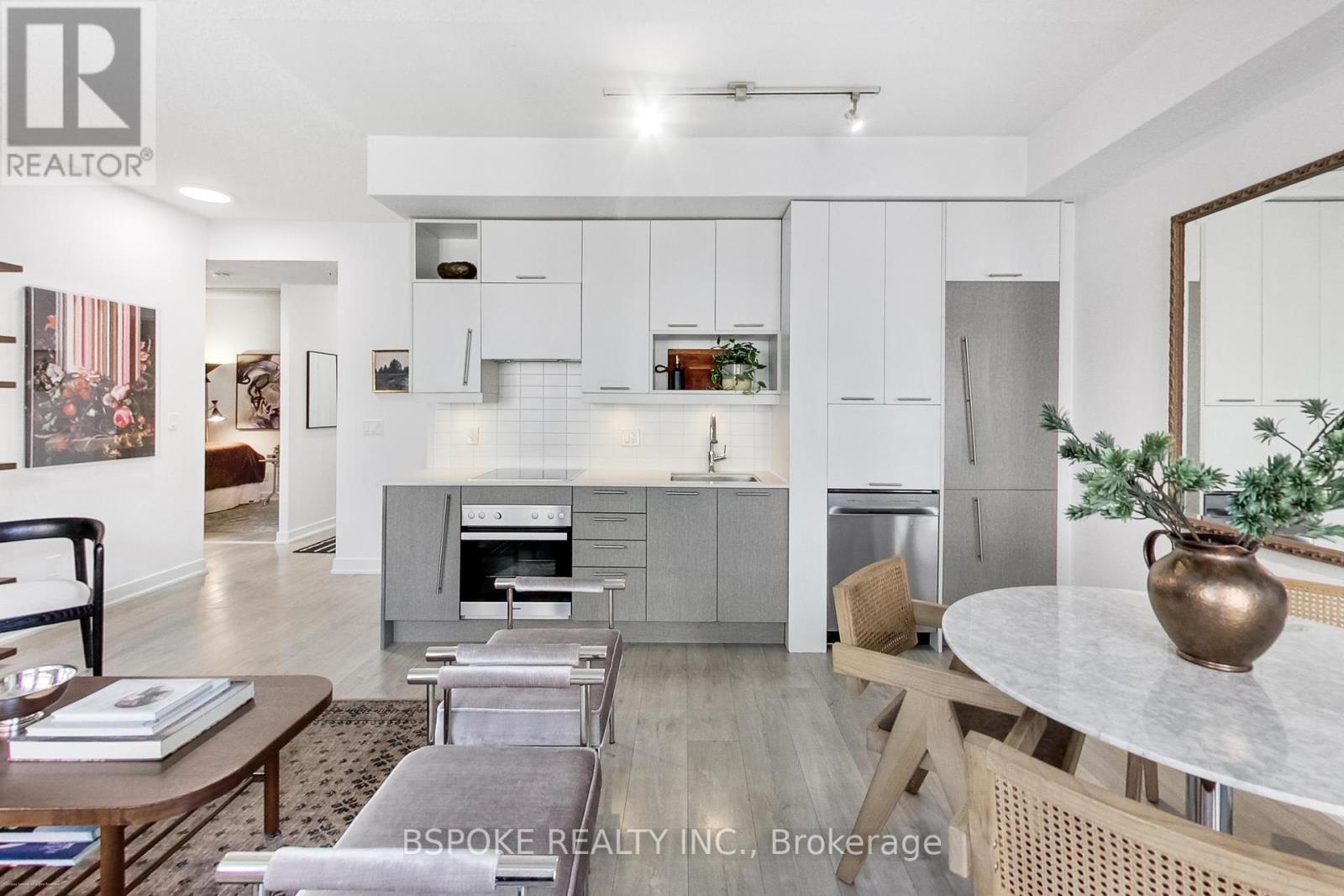 Photo 10 of 518 199 Richmond Street W, Toronto ON