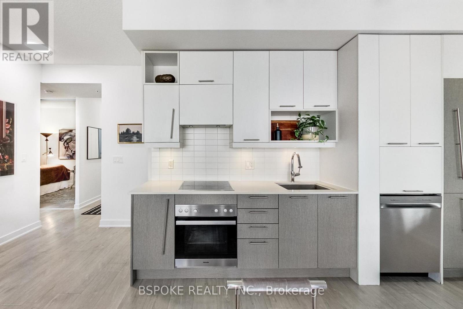Photo 7 of 518 199 Richmond Street W, Toronto ON