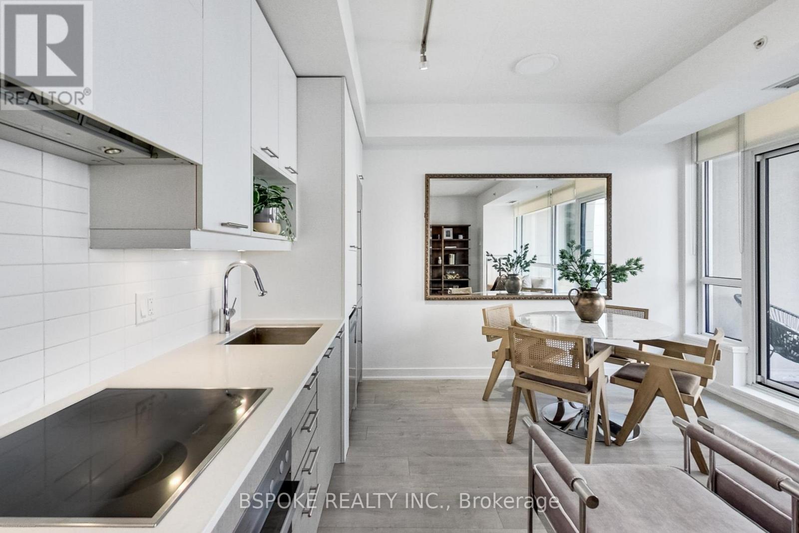 Photo 8 of 518 199 Richmond Street W, Toronto ON