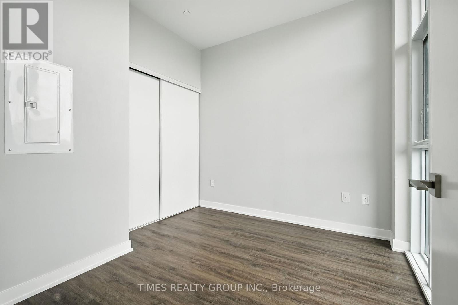 Photo 10 of 413 50 Ordnance Street, Toronto ON