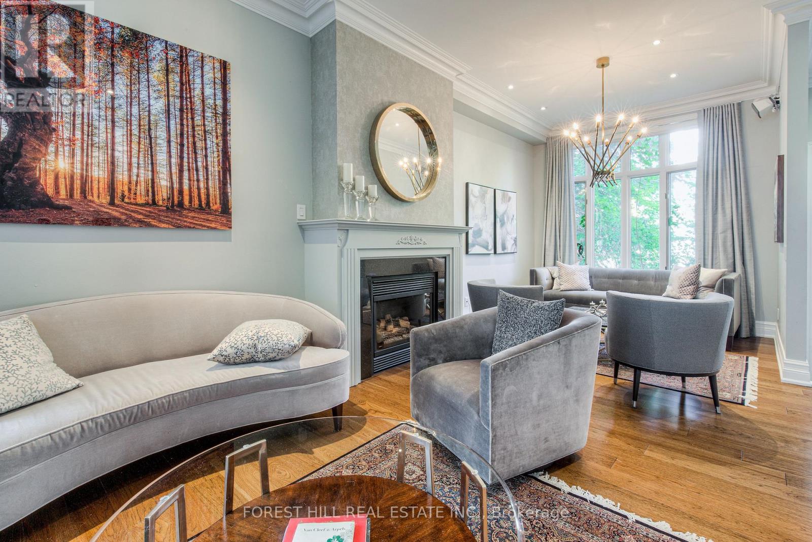 Photo 2 of 13 260 Russell Hill Road, Toronto ON
