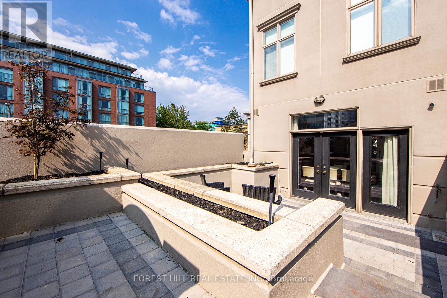 Photo 6 of 13 260 Russell Hill Road, Toronto ON