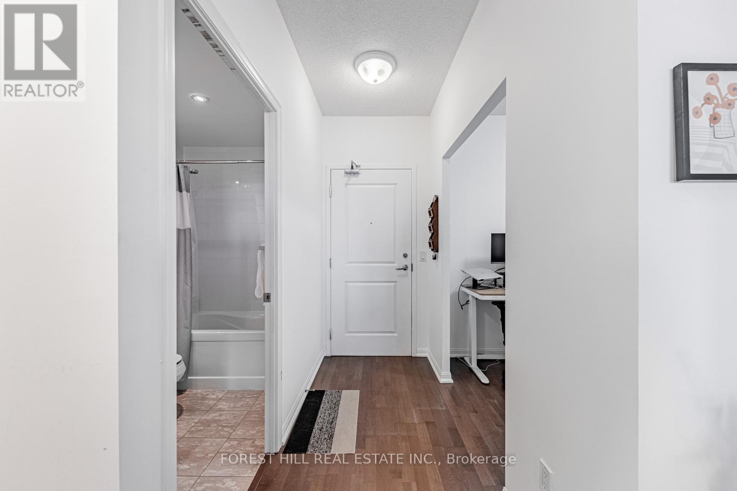 Photo 11 of 816 21 Grand Magazine Street, Toronto ON