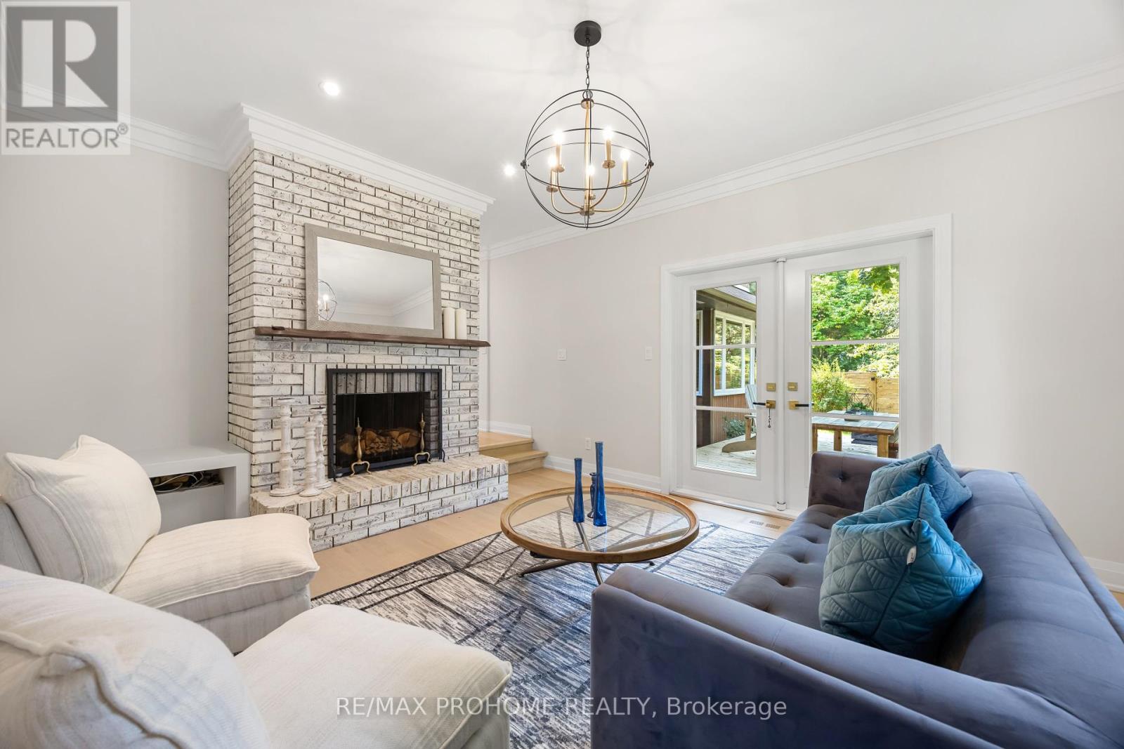 Photo 15 of 22 Fernside Court, Toronto ON