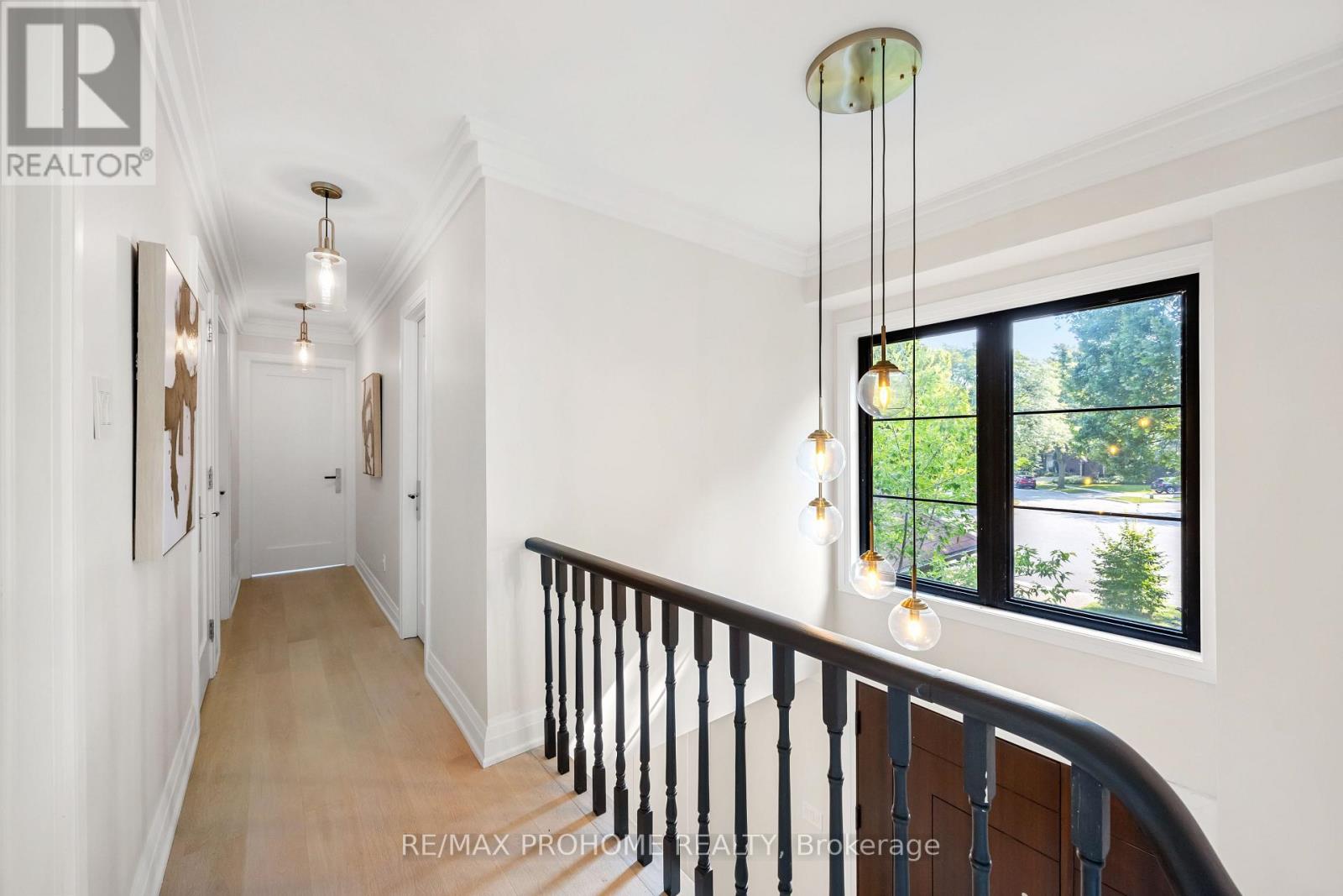 Photo 18 of 22 Fernside Court, Toronto ON