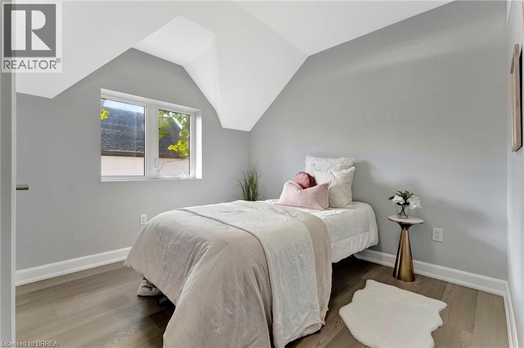 Photo 9 of 94 Superior Street, Brantford ON