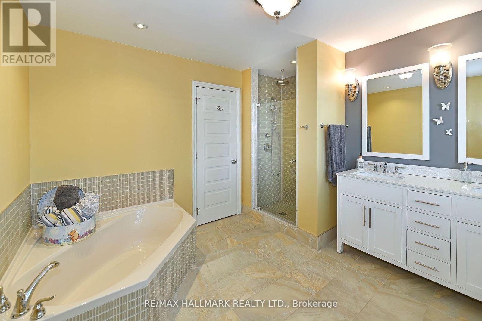 Photo 28 of 105 333 Clark Avenue, Vaughan ON