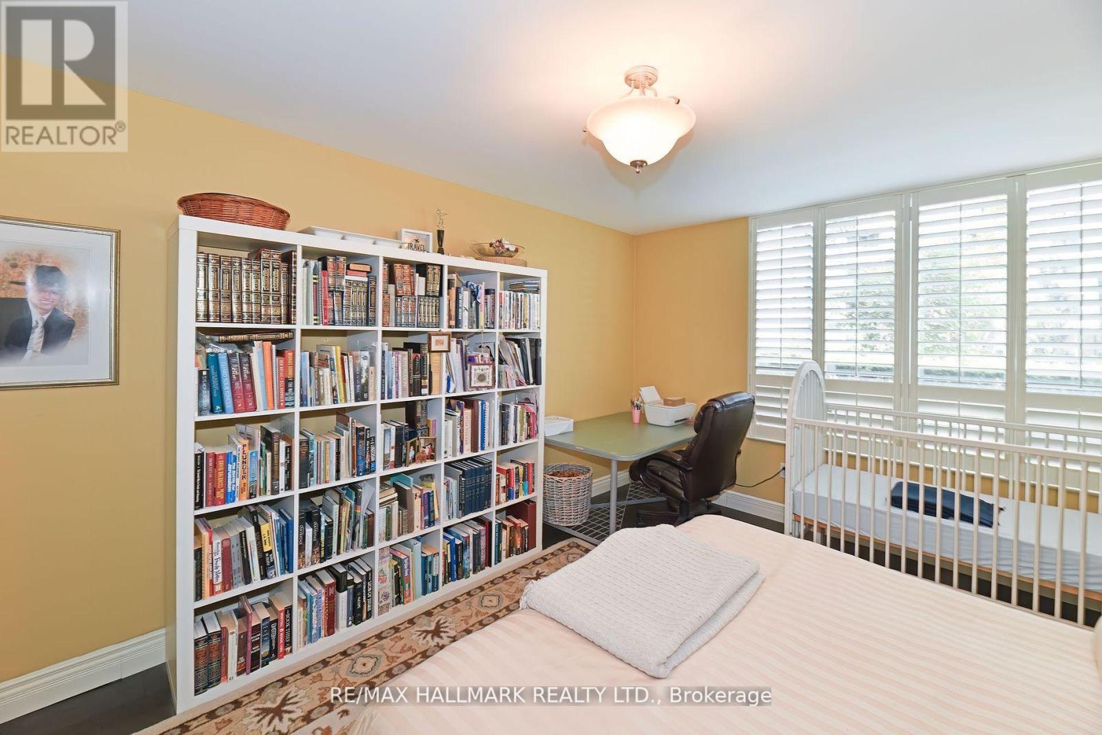 Photo 8 of 105 333 Clark Avenue, Vaughan ON
