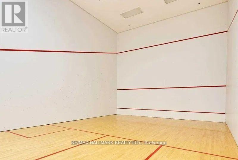 Photo 11 of 105 333 Clark Avenue, Vaughan ON
