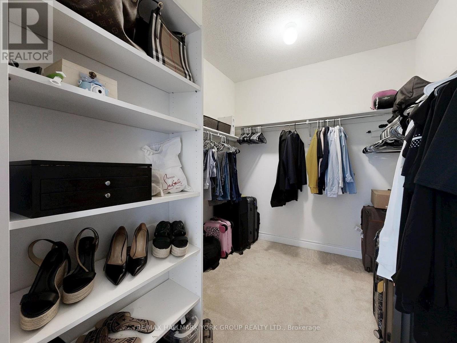 Photo 15 of 299 Mickleburgh Drive, Newmarket ON