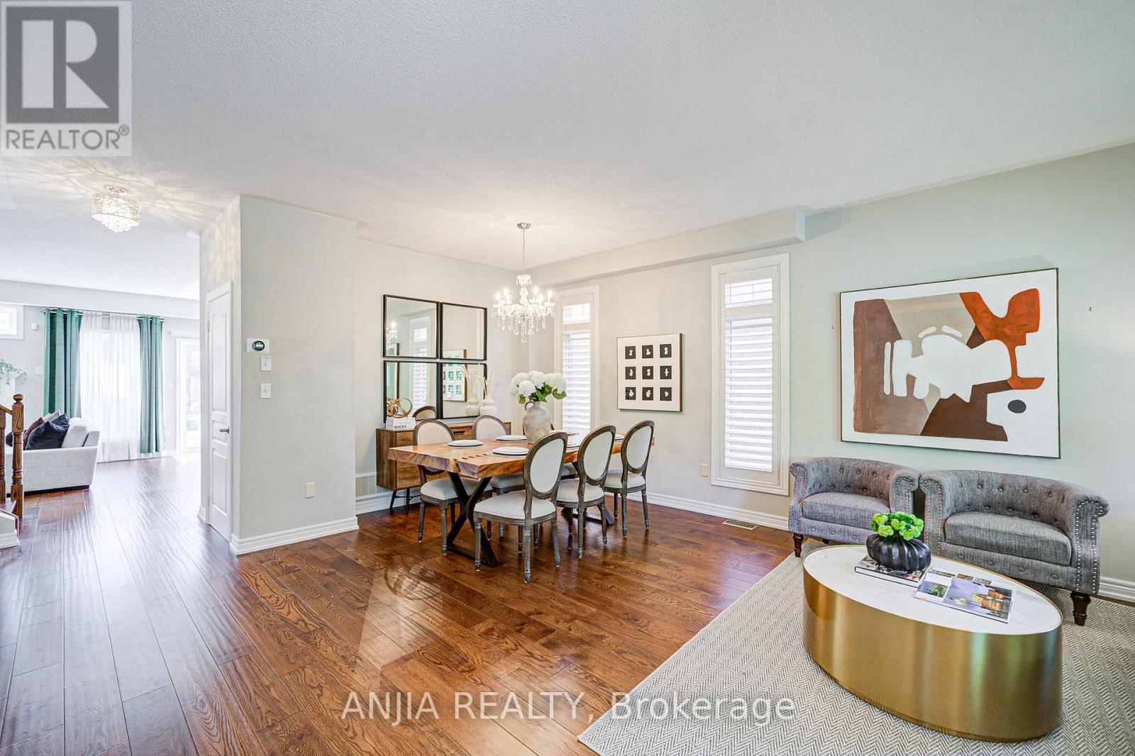 Photo 2 of 54 Rainbow Valley Crescent, Markham ON