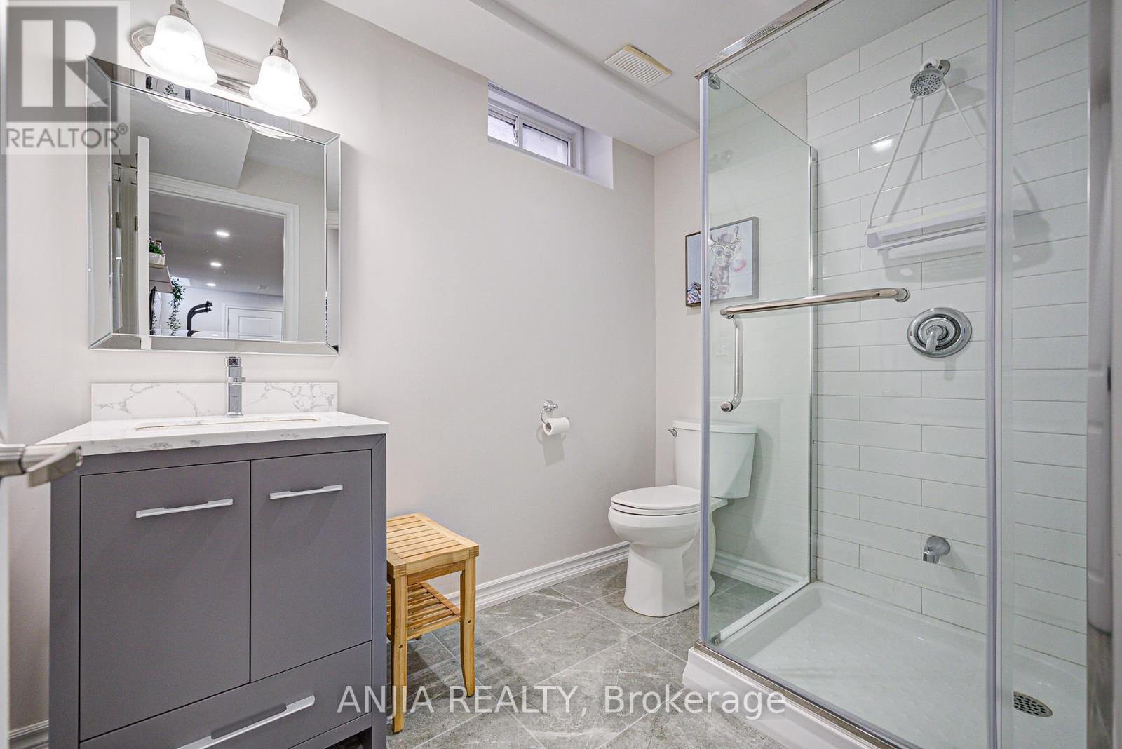 Photo 40 of 54 Rainbow Valley Crescent, Markham ON
