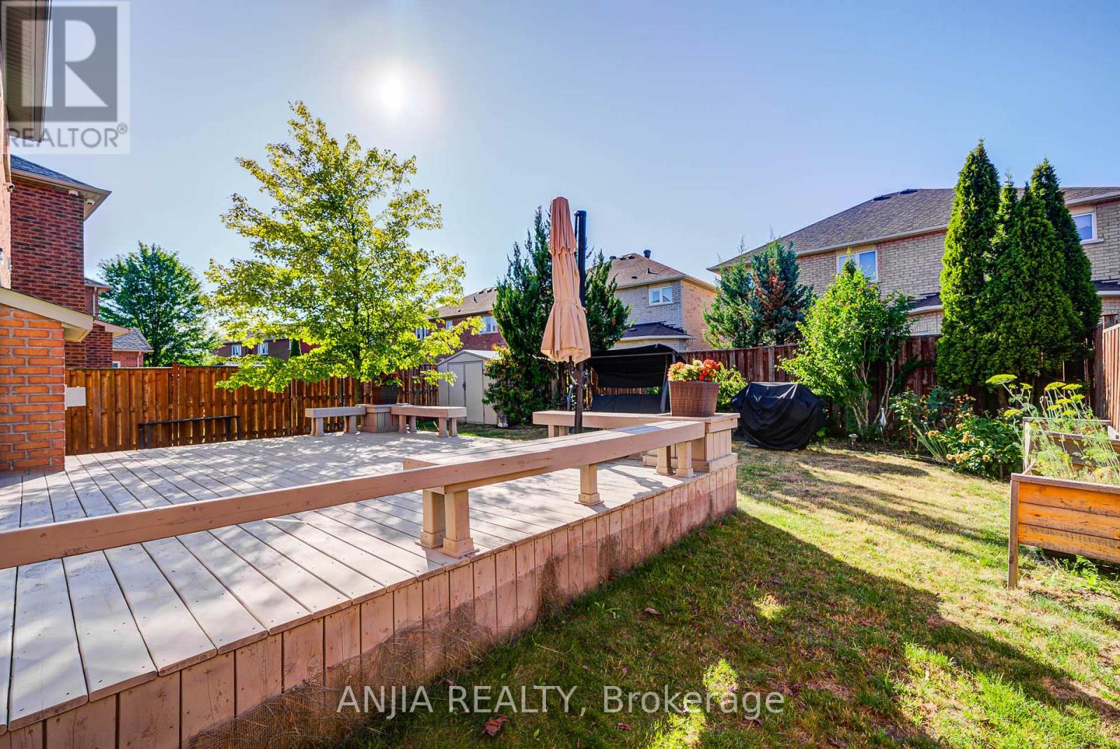 Photo 47 of 54 Rainbow Valley Crescent, Markham ON