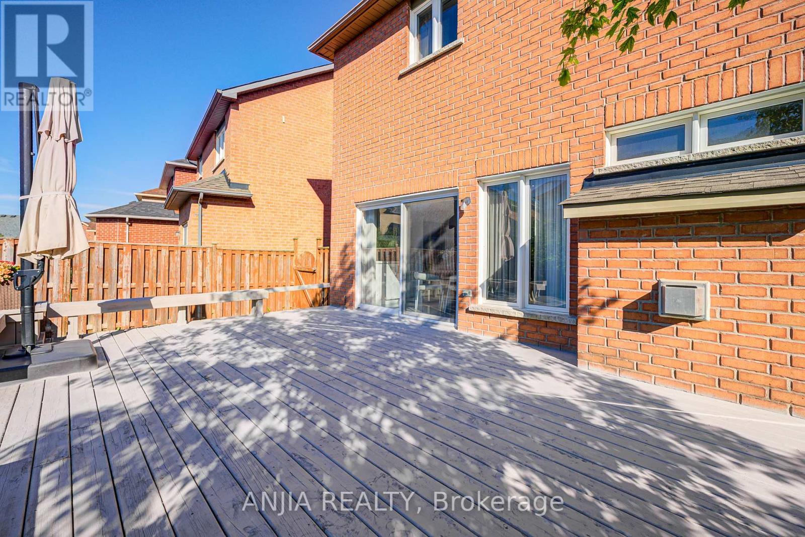 Photo 48 of 54 Rainbow Valley Crescent, Markham ON