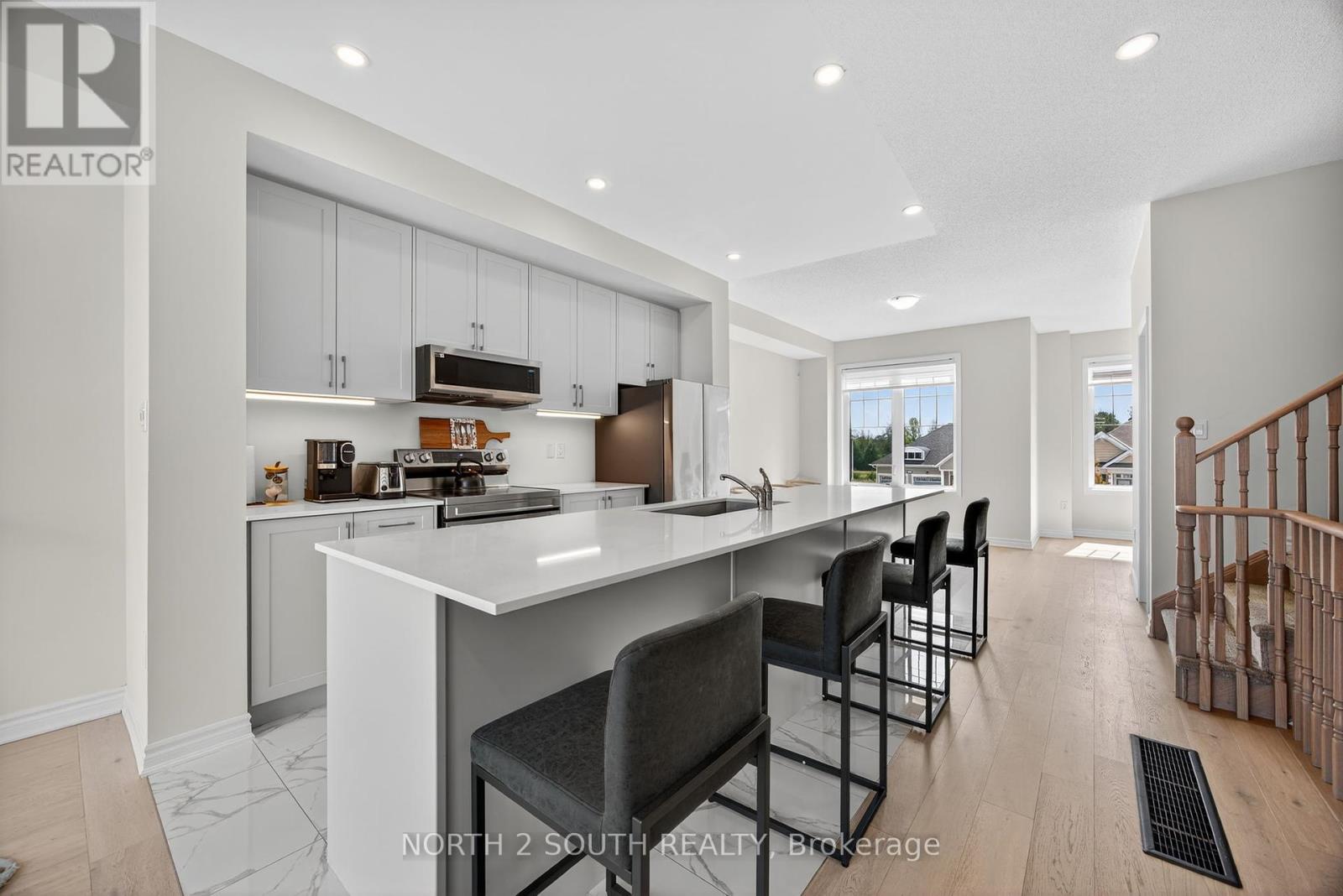 Photo 18 of 24 Abby Drive, Wasaga Beach ON